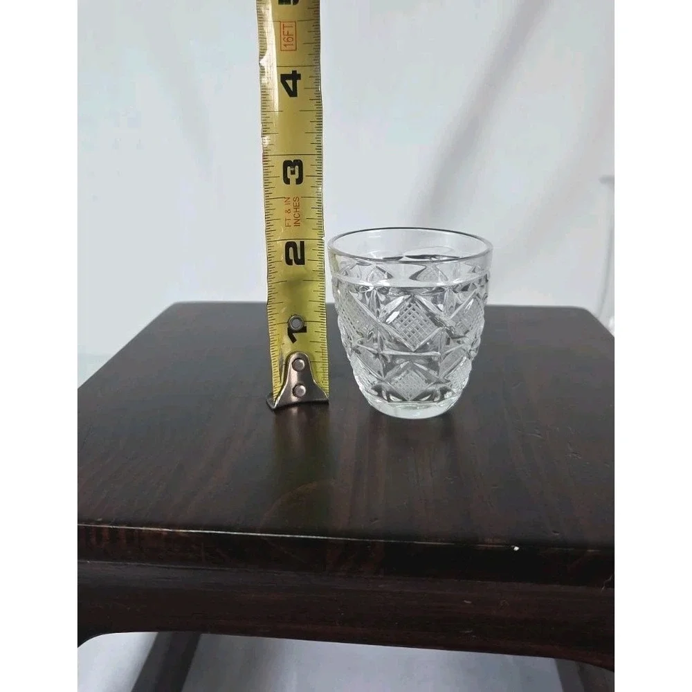 Lead Crystal Decanter with 5 Shot Glasses Diamond Patterned